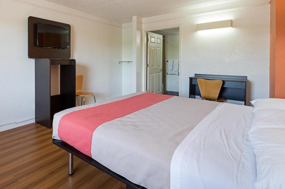 Motel 6-Kirkland, Wa - North Kirkland Buitenkant foto