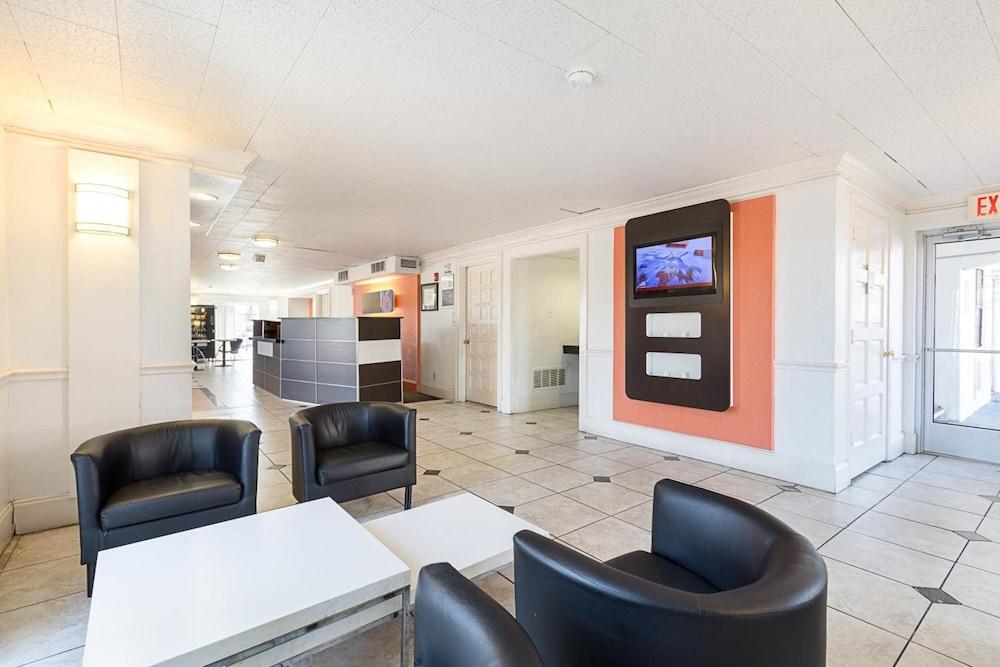 Motel 6-Kirkland, Wa - North Kirkland Buitenkant foto