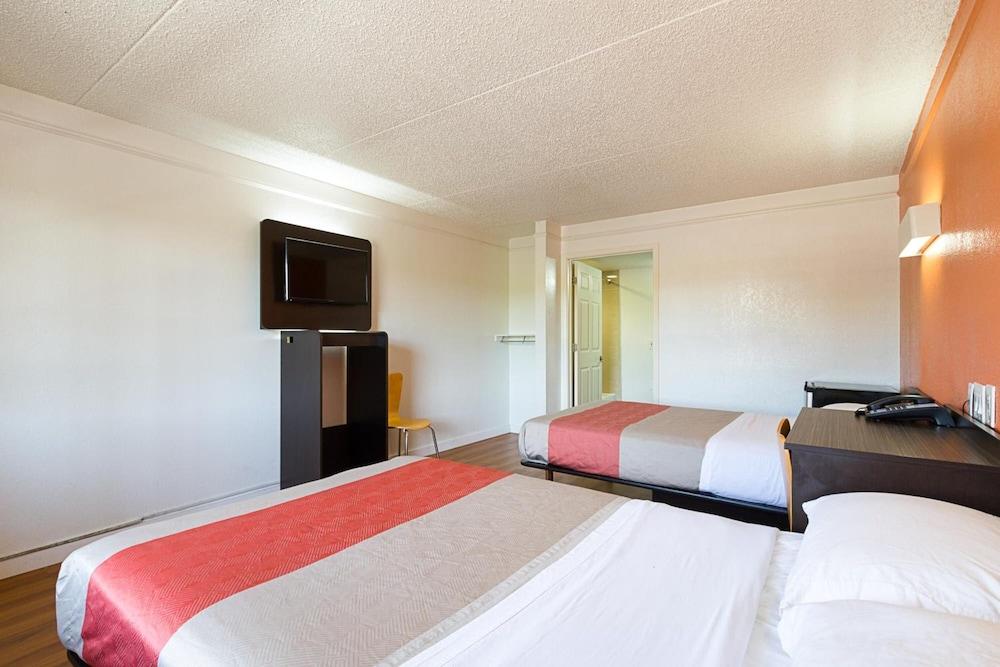 Motel 6-Kirkland, Wa - North Kirkland Buitenkant foto
